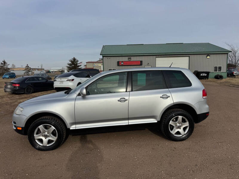 2006 Volkswagen Touareg for sale at Car Connection in Tea SD