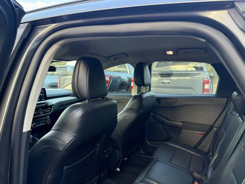 2020 Ford Escape SEL