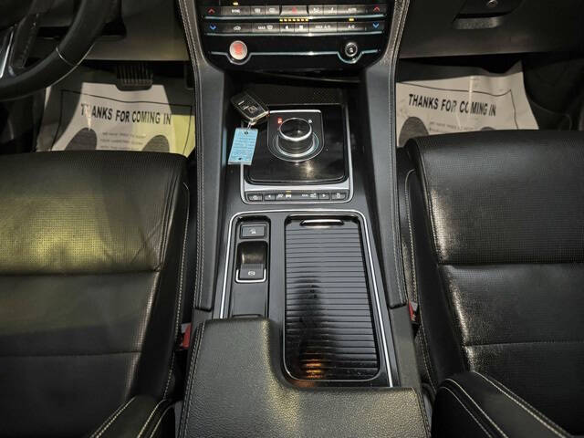 2019 Jaguar F-PACE S