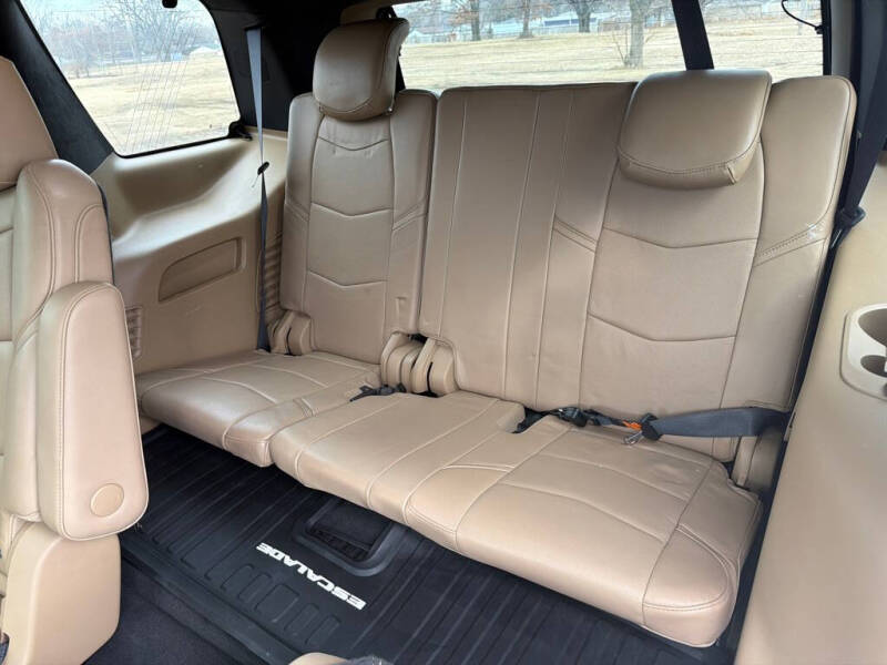 2019 Cadillac Escalade Platinum