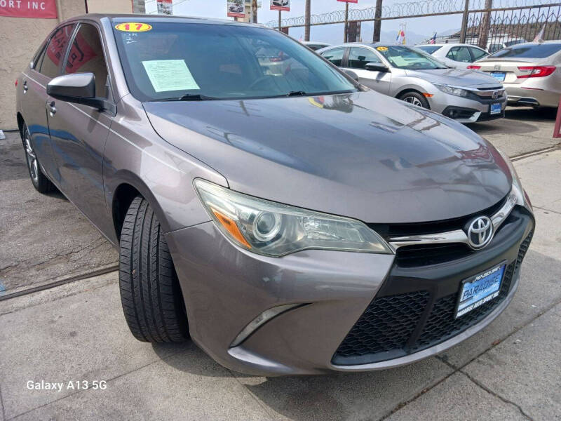2017 Toyota Camry SE