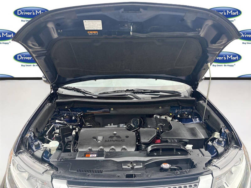 2020 Mitsubishi Outlander SE