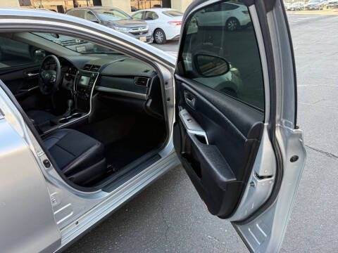 2016 Toyota Camry SE