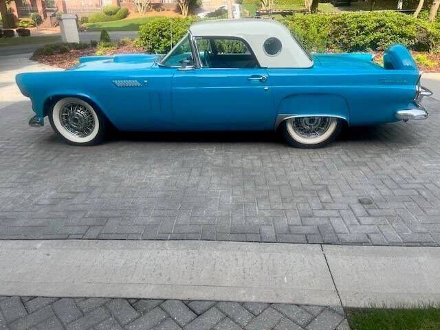 1956 Ford Thunderbird