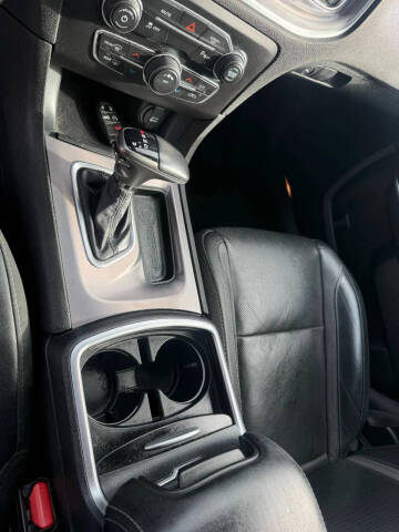 2019 Dodge Charger SXT