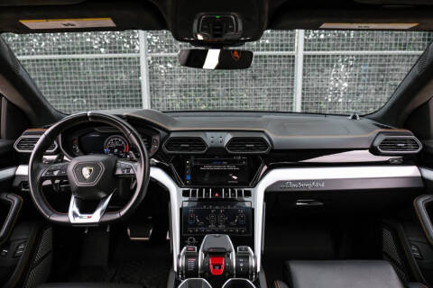 2020 Lamborghini Urus