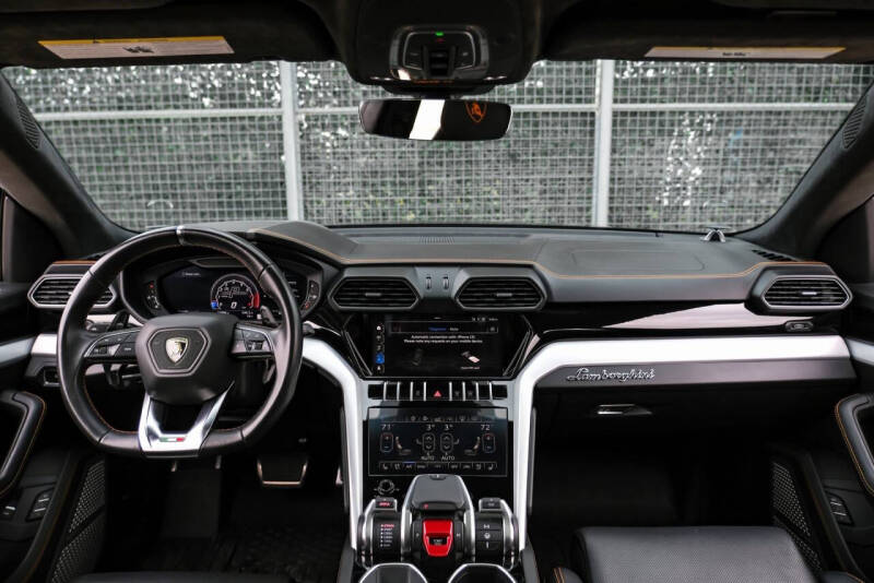 2020 Lamborghini Urus
