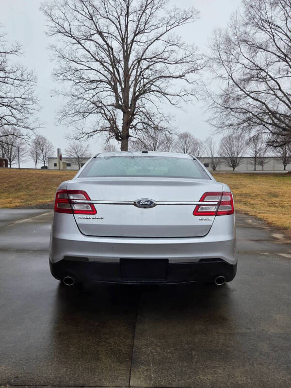 2016 Ford Taurus SEL