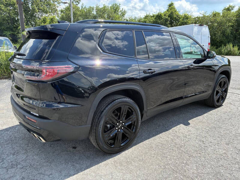 2025 GMC Acadia Elevation