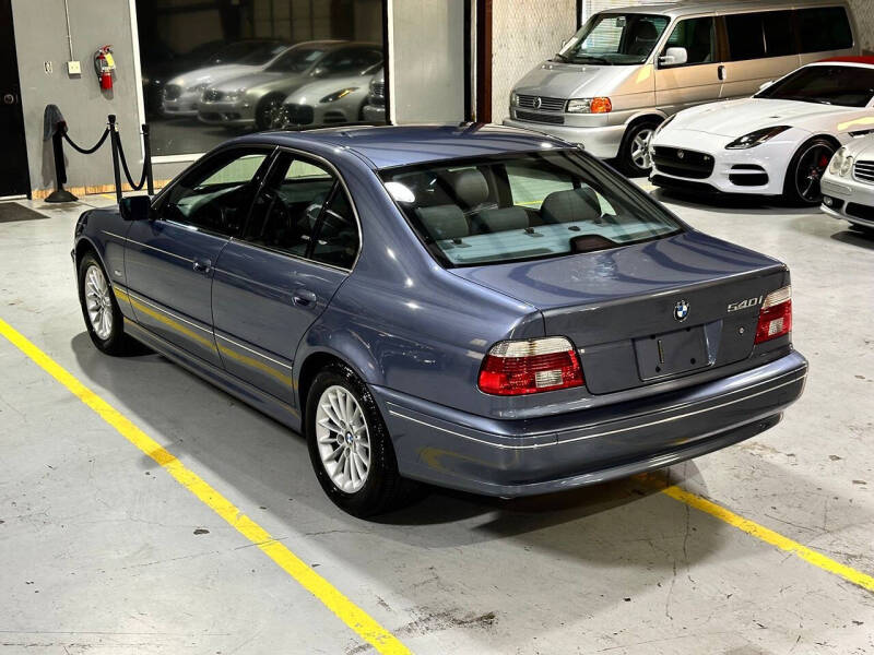 2003 BMW 5 Series 540i