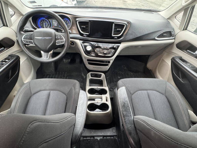 2017 Chrysler Pacifica Touring