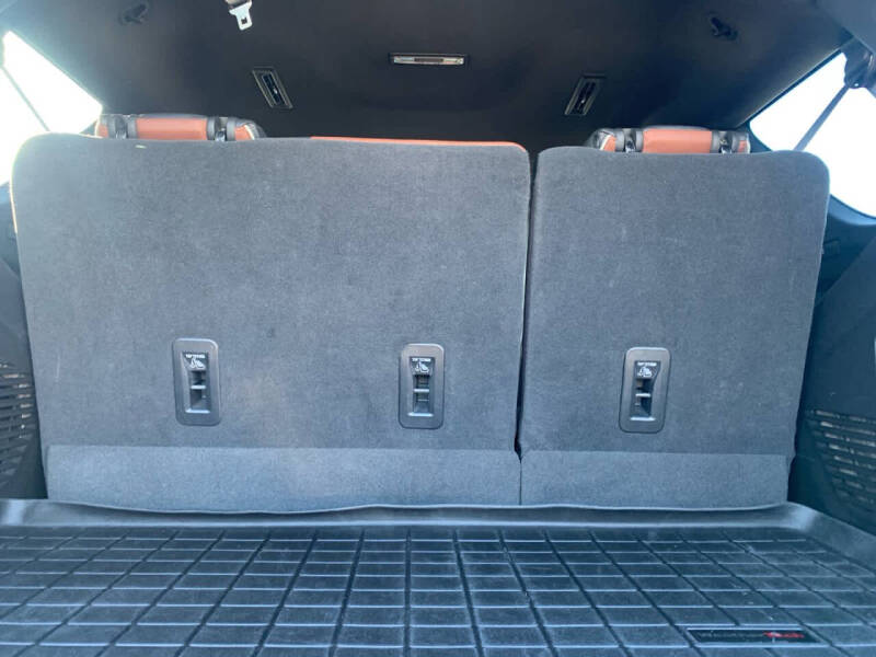 2023 GMC Yukon Denali Ultimate