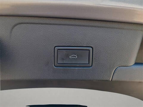 2024 Volkswagen Atlas Cross Sport SE