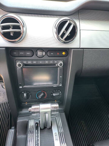 2007 Ford Mustang GT Deluxe