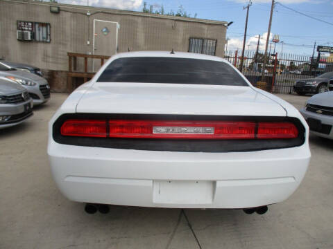 2012 Dodge Challenger SXT