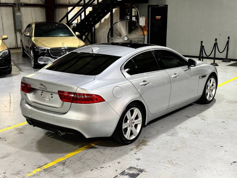 2017 Jaguar XE 25t Prestige