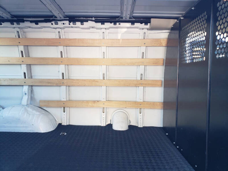 2024 Chevrolet Express 2500