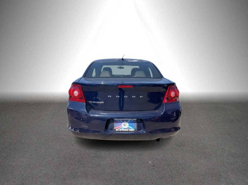 2013 Dodge Avenger SE
