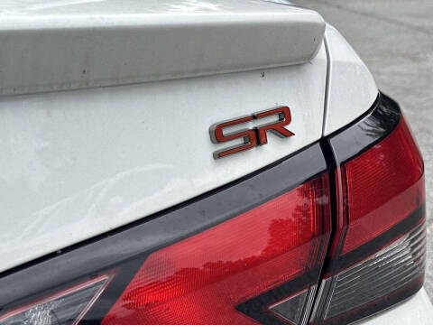 2025 Nissan Versa SR