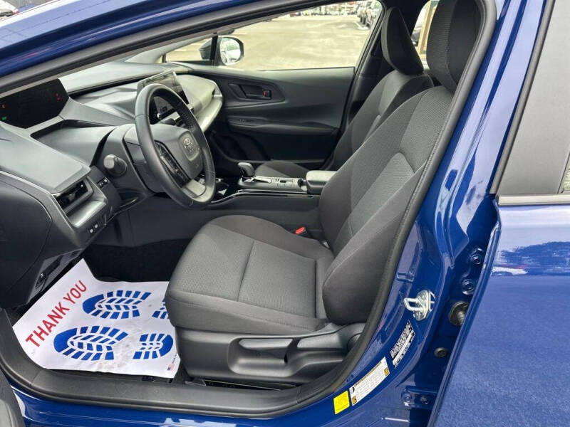 2025 Toyota Prius LE