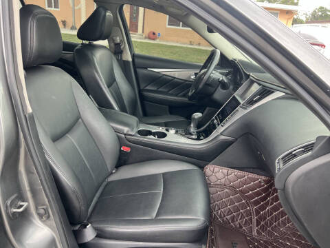 2015 Infiniti Q50 Premium