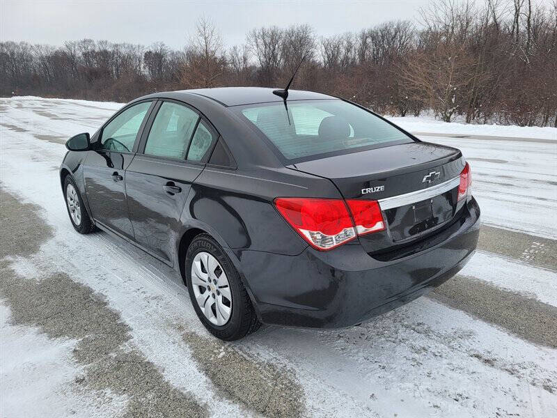 2013 Chevrolet Cruze LS Auto