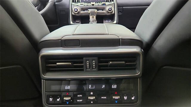 2023 Lexus LX 600 Luxury