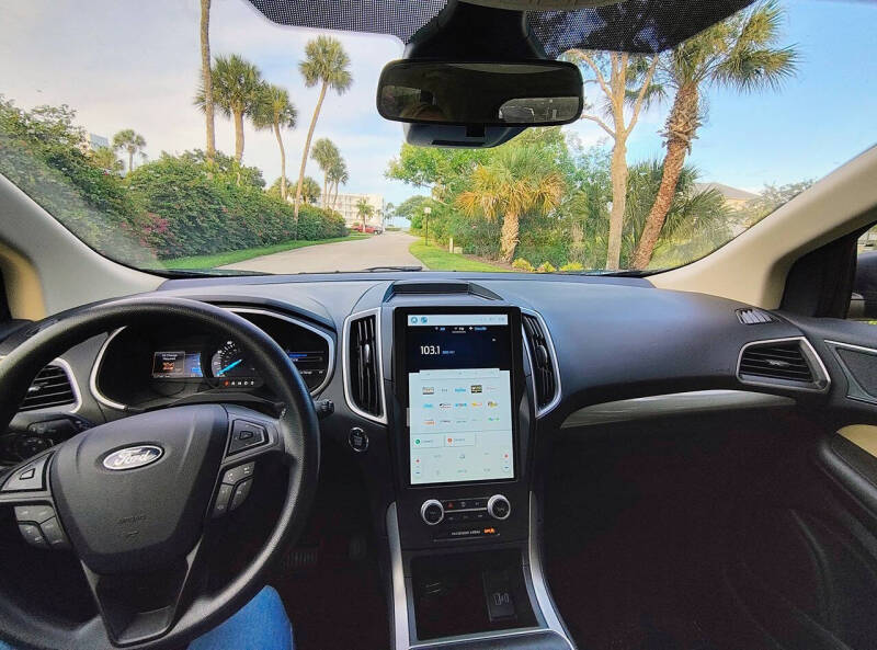 2021 Ford Edge SE