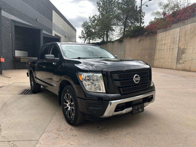 2022 Nissan Titan SV