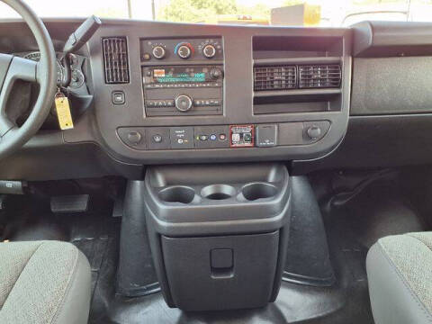 2025 Chevrolet Express 3500