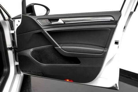 2019 Volkswagen Golf R 4Motion