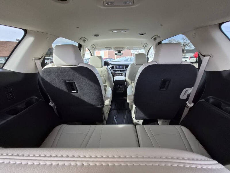 2023 Buick Enclave Essence