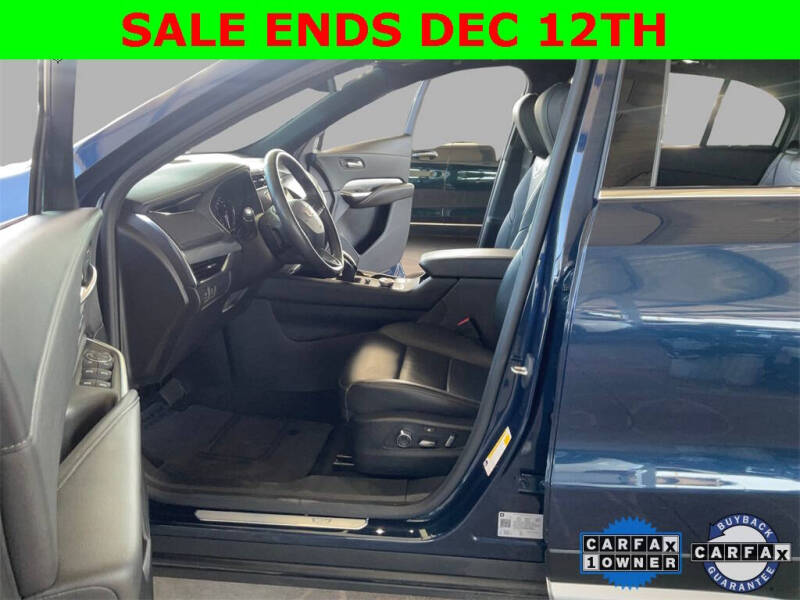 2021 Cadillac XT4 Premium Luxury