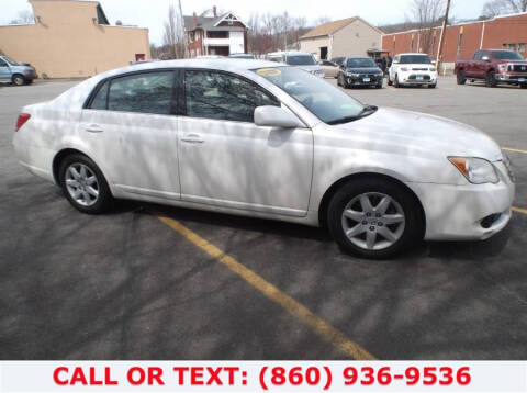 2006 Toyota Avalon for sale at Lee Motor Sales Inc. in Hartford CT