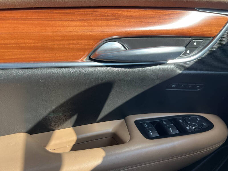 2017 Cadillac XT5 Platinum