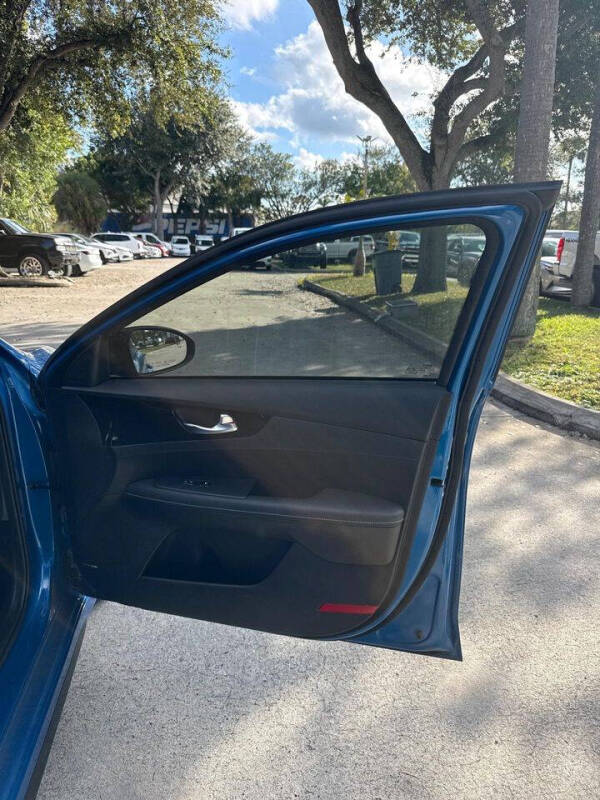 2023 Kia Forte GT-Line