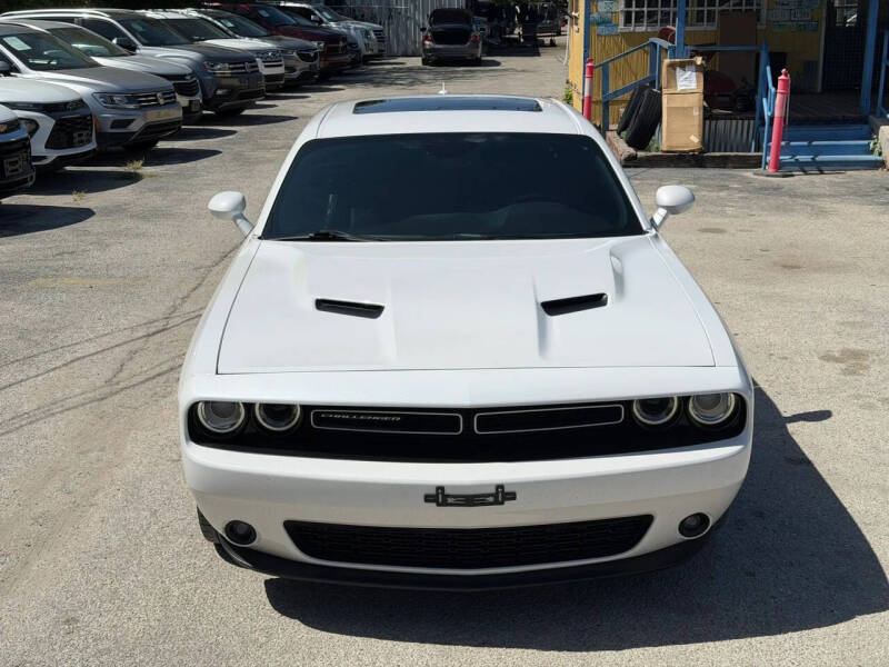 2015 Dodge Challenger SXT Plus