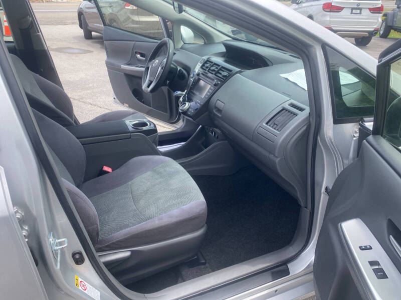 2012 Toyota Prius v Three