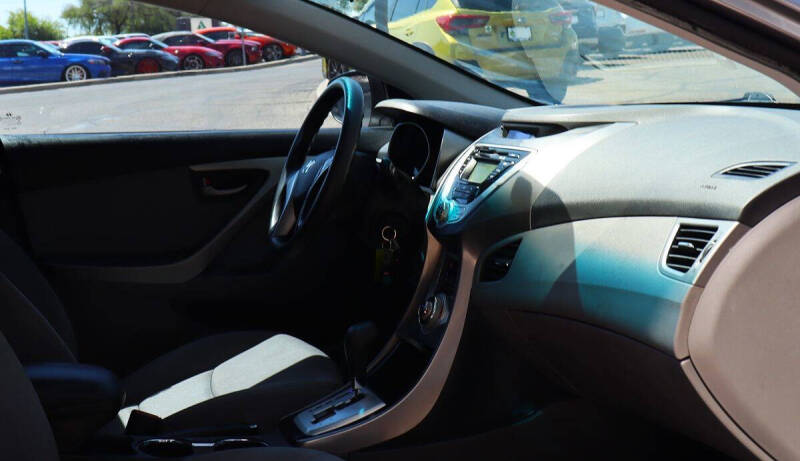 2012 Hyundai Elantra