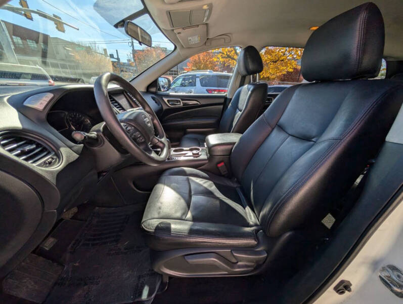 2017 Nissan Pathfinder S