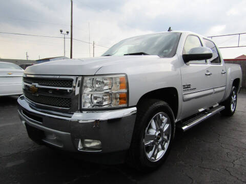 2012 Chevrolet Silverado 1500 for sale at AJA AUTO SALES INC in South Houston TX