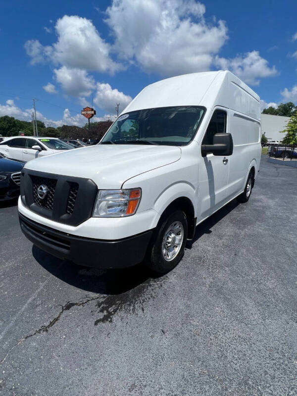 2018 Nissan NV Cargo SV photo 3