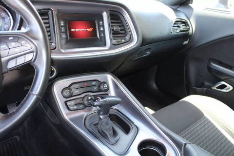 2017 Dodge Challenger SXT