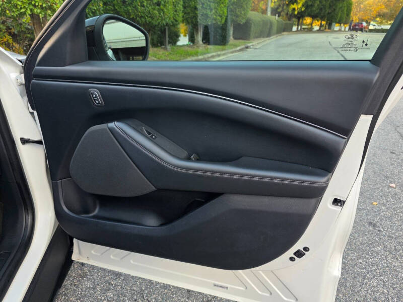 2021 Ford Mustang Mach-E California Route 1