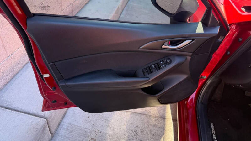 2015 Mazda MAZDA3 i SV