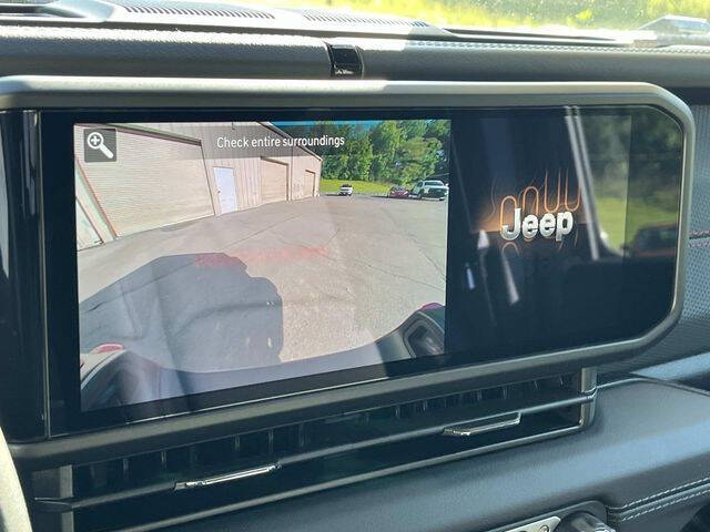 2026 Jeep Gladiator Shadow Ops
