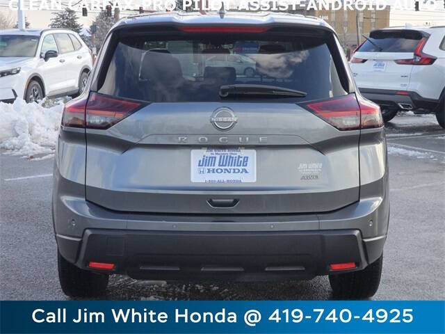 2025 Nissan Rogue SV