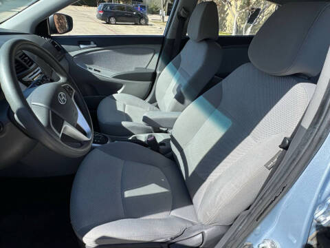 2012 Hyundai Accent GS