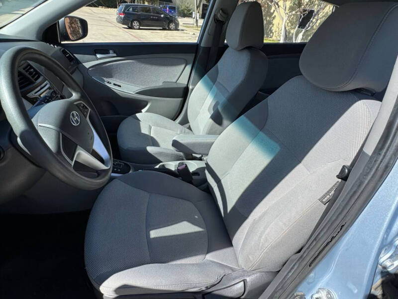 2012 Hyundai Accent GS