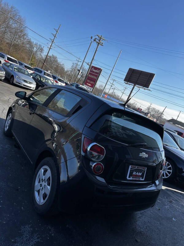 2013 Chevrolet Sonic LS Auto